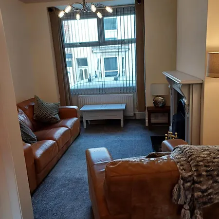 Townhouse * גיסבורו