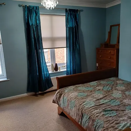 Townhouse * גיסבורו